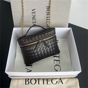 bottega veneta small soft vanity bag #843800